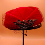 ФЕТРОВАЯ ТАБЛЕТКА С ВУАЛЬЮ.