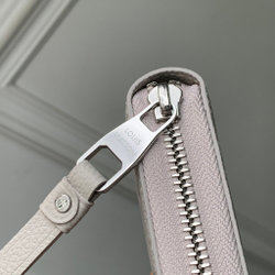 Louis Vuitton Zippy Wallet