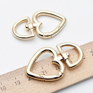 Замок-карабин (крупный!), цвет золото, размер 45*27 мм, цена за 1 шт