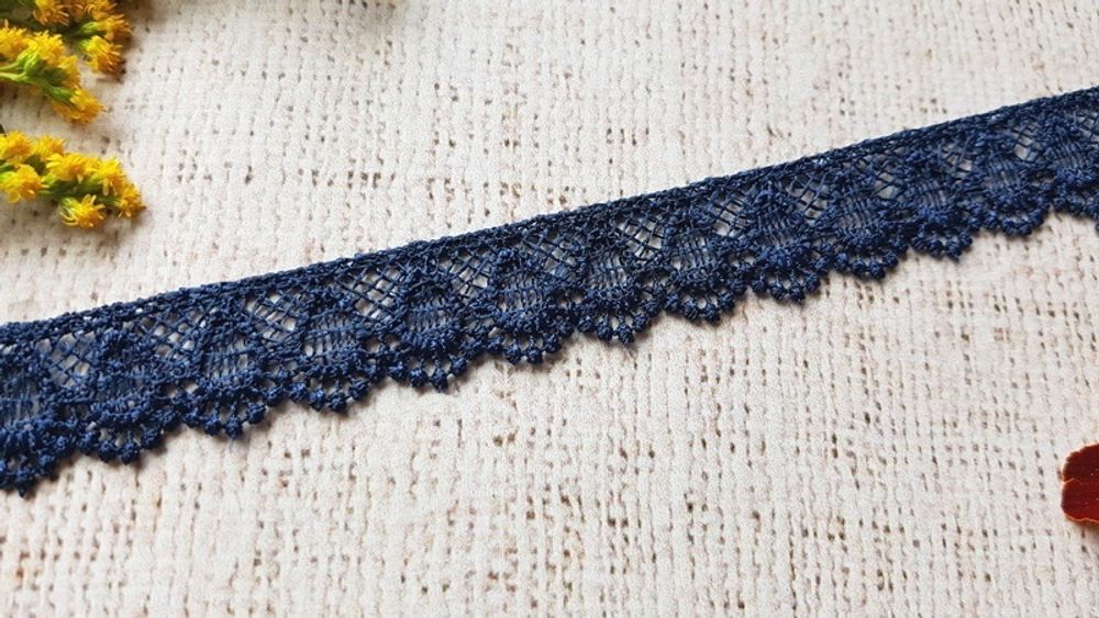 Кружево плетеное, ш. 2-2,2 см