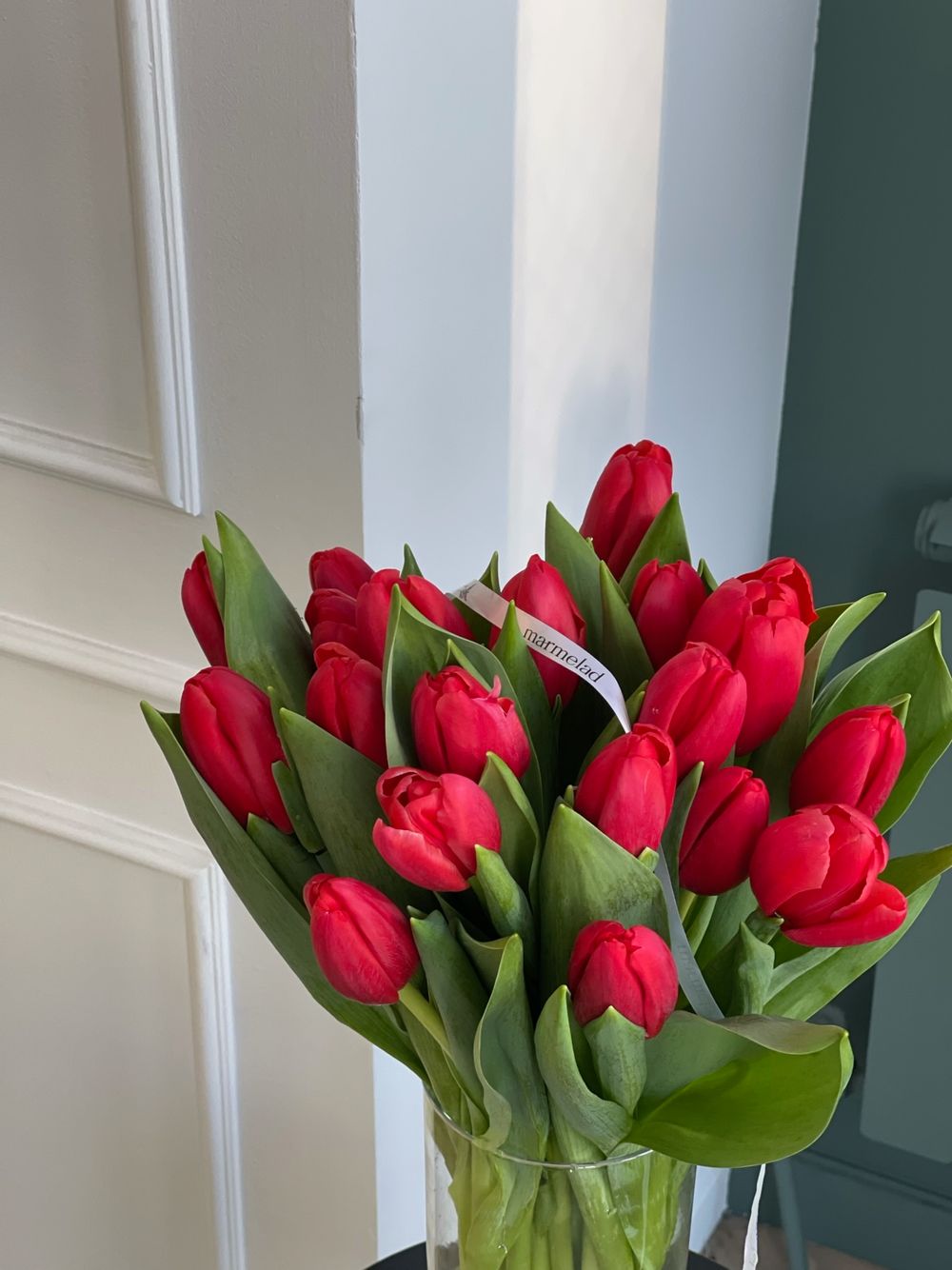 Тюльпаны классика - красный цвет