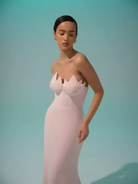 Платье с лотосом