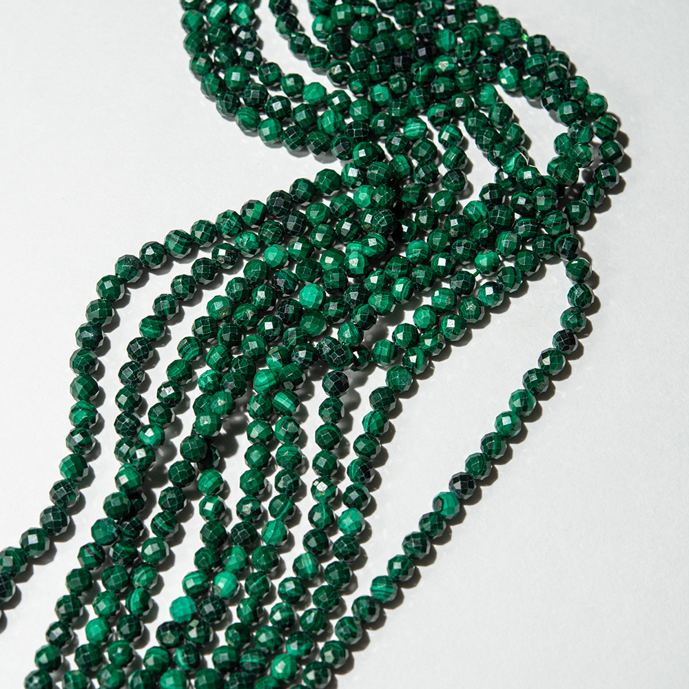 Малахит натуральный, бусины в форме шара 4мм, микроогранка