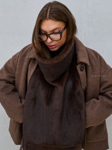 Шоколадная манишка из эко-меха с завязками