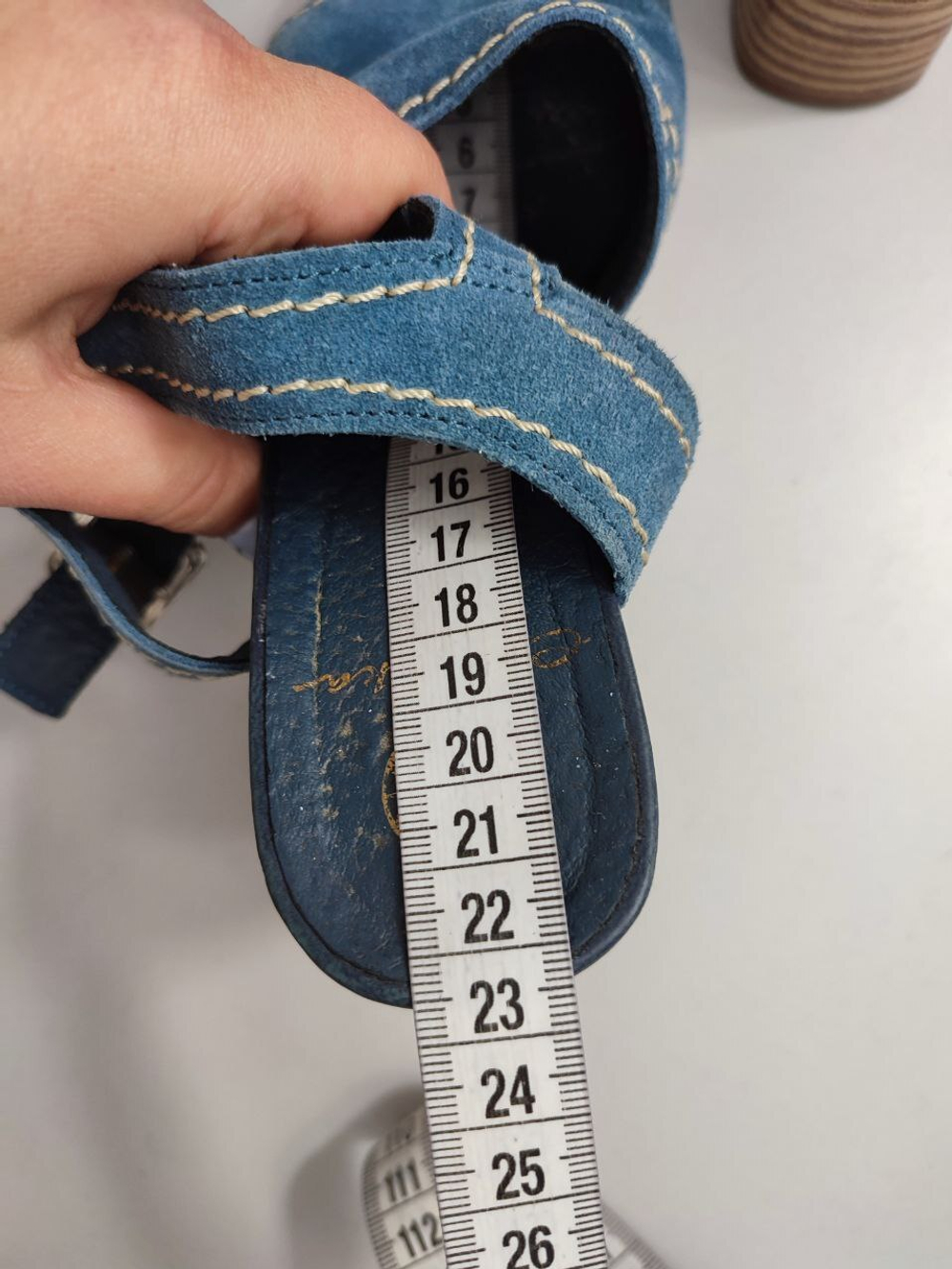 Босоножки замшевые 36 размер