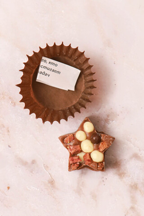 Конфеты "звездочки" с орехами или ягодами