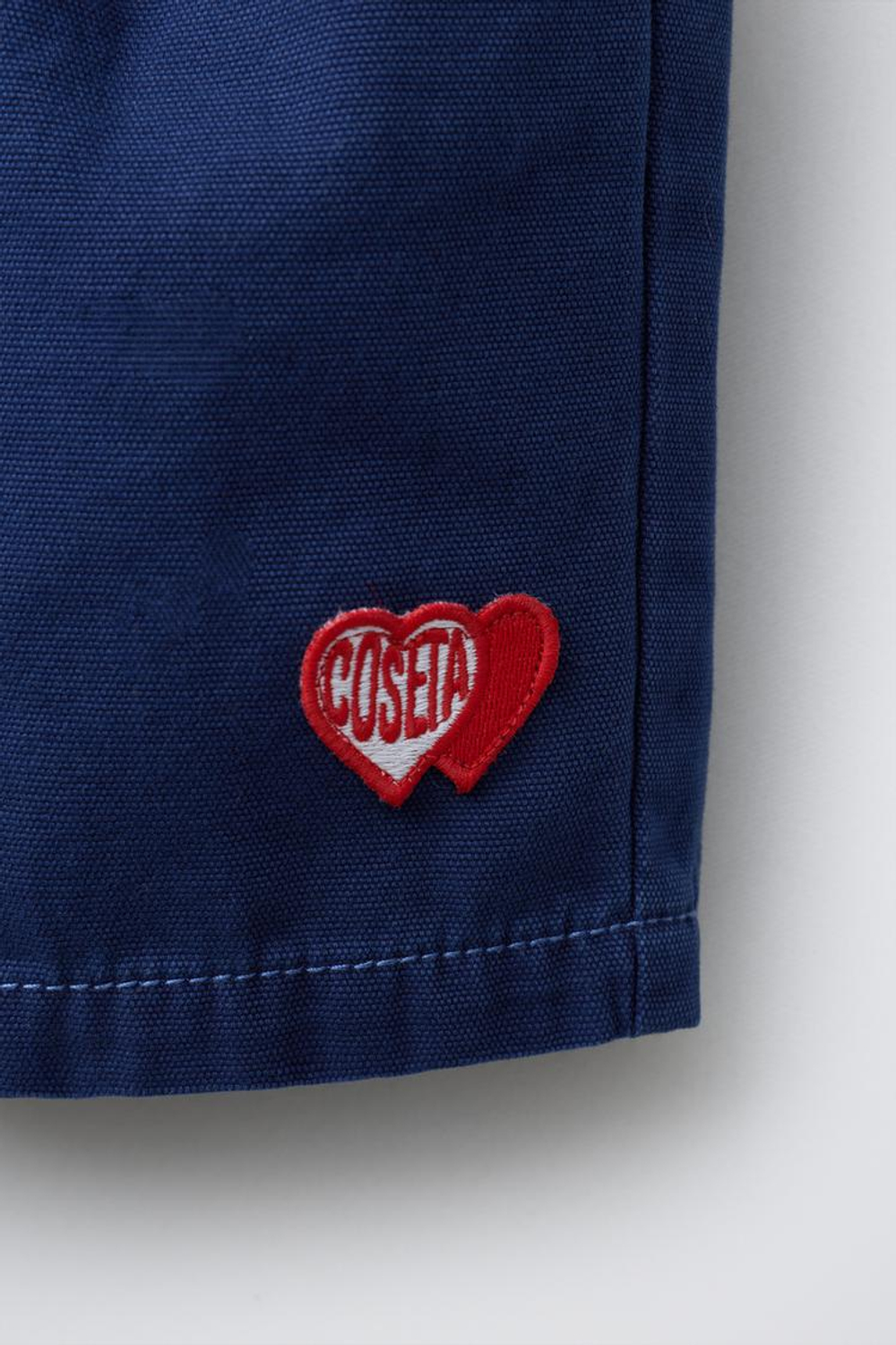 ZARA ШОРТЫ-БЕРМУДЫ С НАШИВКОЙ «СЕРДЦЕ», ЧЕРНИЛЬНО-СИНИЙ