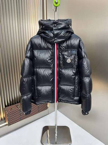 Пуховик Moncler