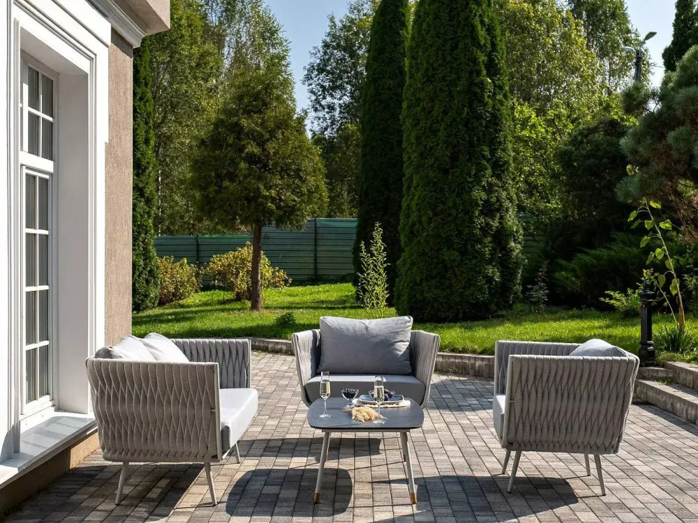 "Монако" лаунж-зона 4-местная из роупа со столом "Верона" (серый гранит), каркас светло-серый, роуп светло-серый