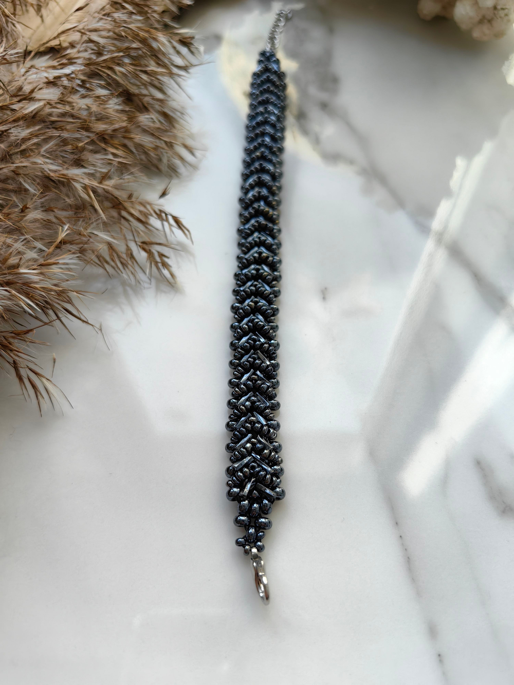 Браслет из бисера "Змейка" ручной работы Черный