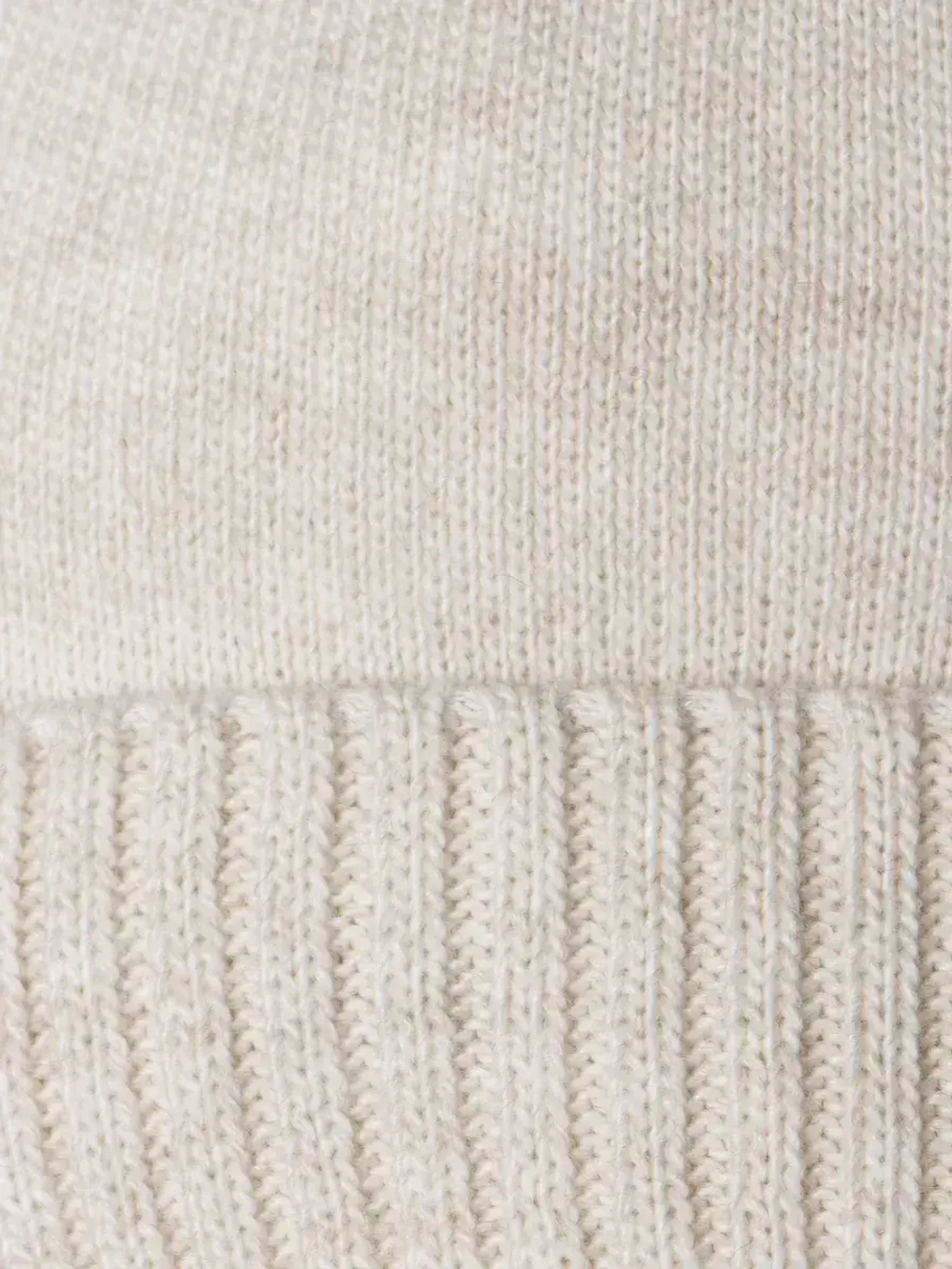 Шапка для девочки на осень