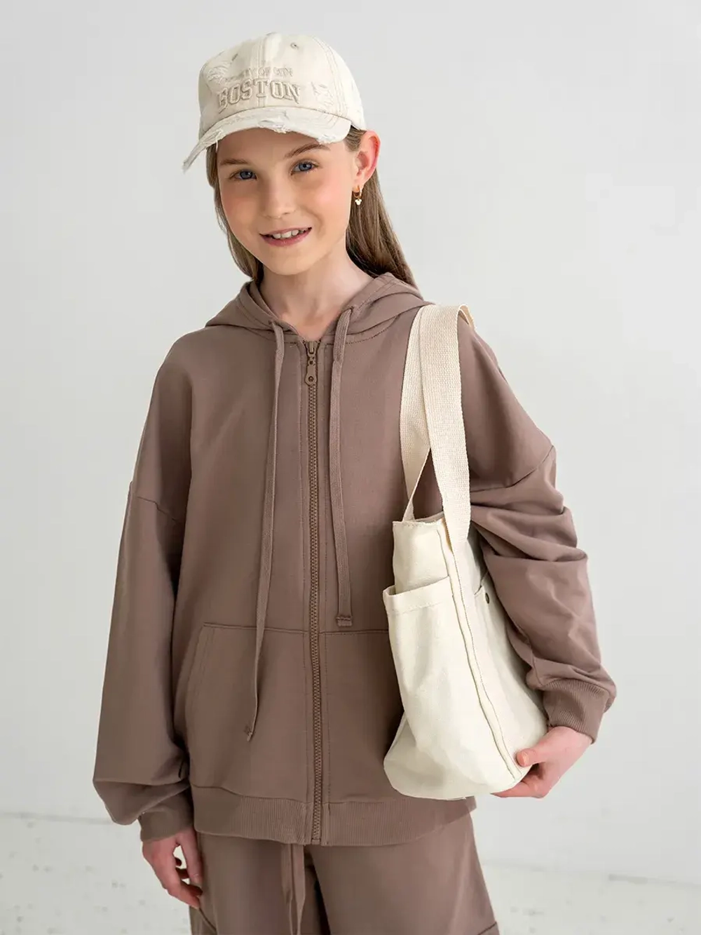 Спортивный костюм для девочки в школу