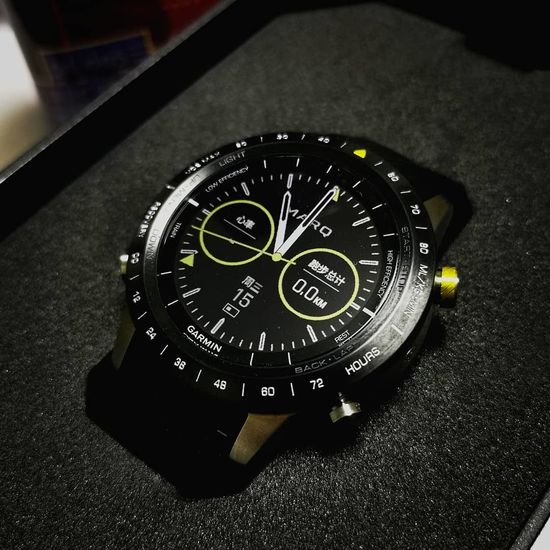 Люксовые мультиспортивные часы Garmin MARQ Athlete (010-02006-16)