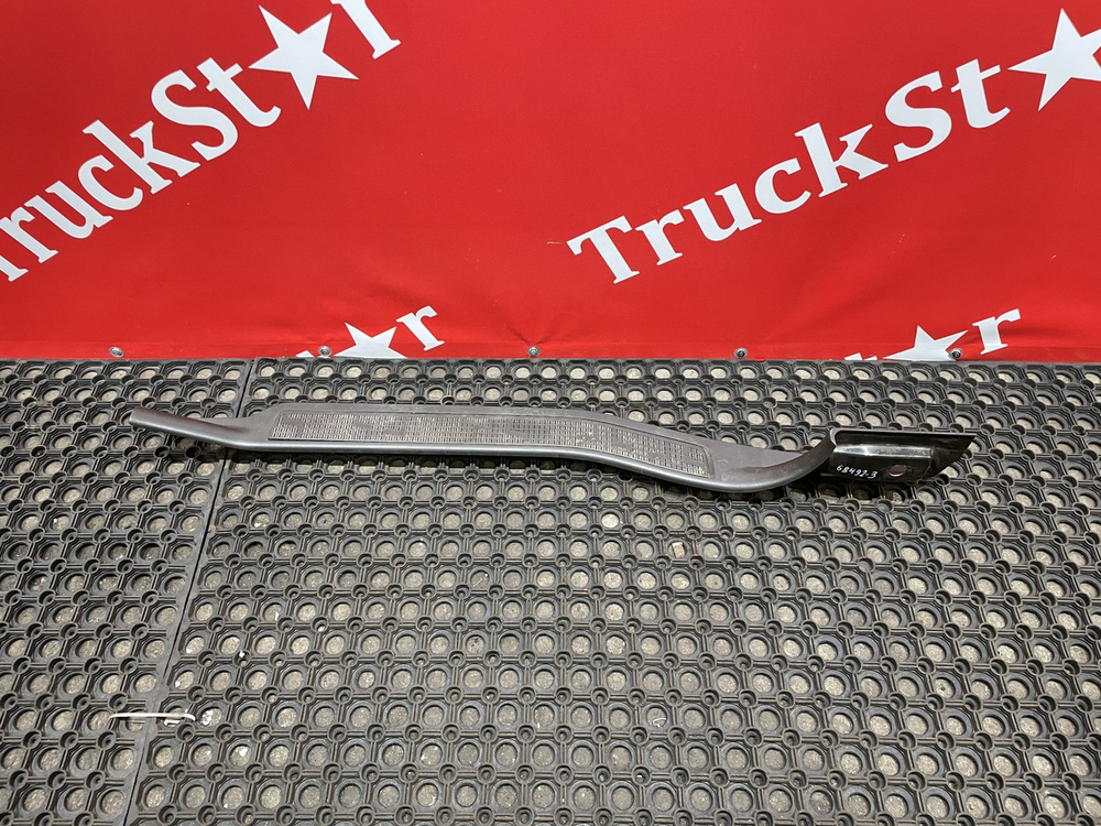 Накладка порога внутреняя левая