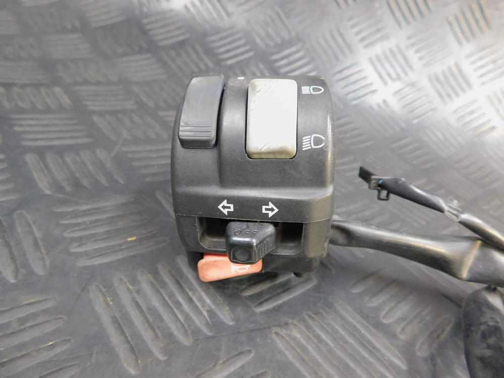 Пульт левый Yamaha TDM850 RN03J 2001