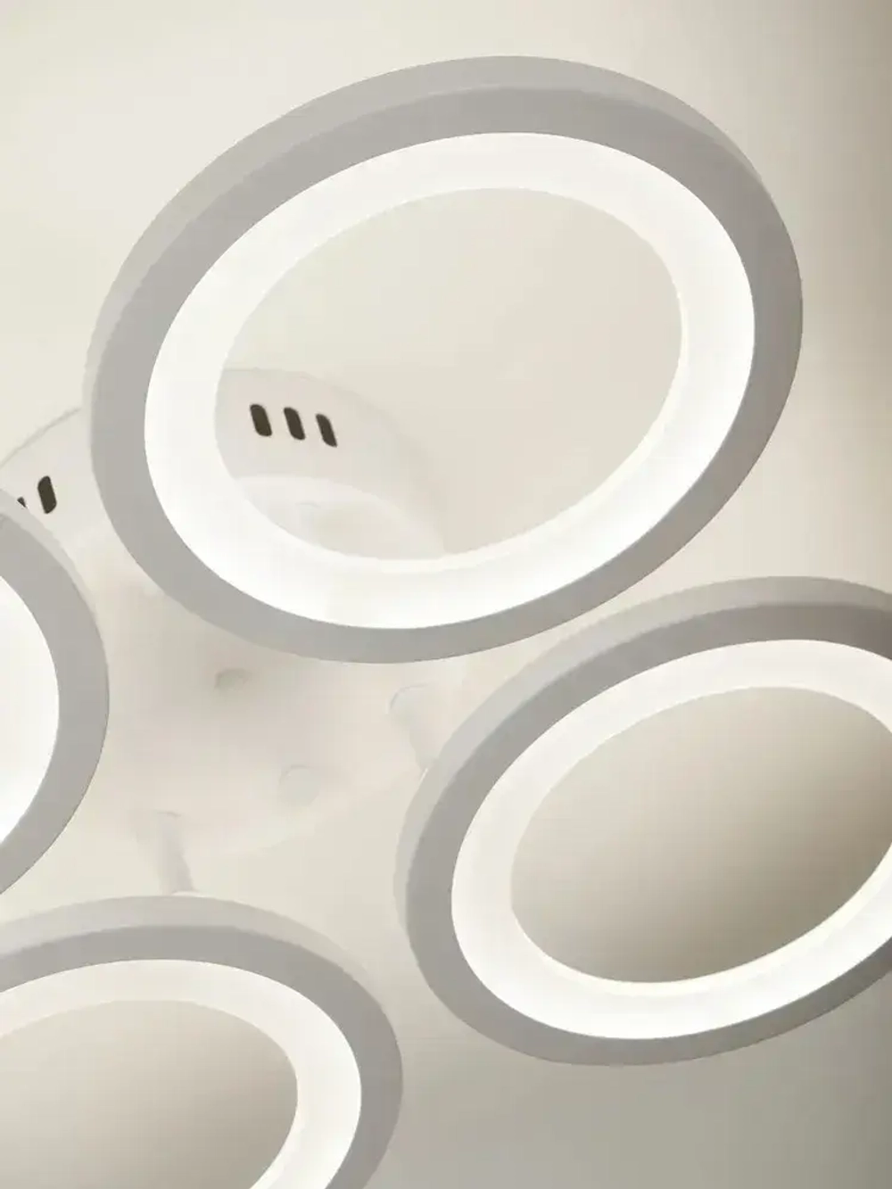 Люстра потолочная светодиодная с пультом ДУ Rivoli белая 88Вт 2800-6300К, светильник на кухню, в детскую, в спальню