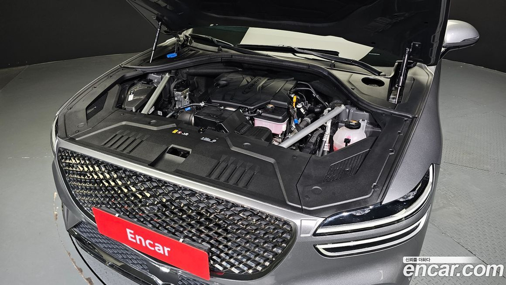 Genesis GV70 2.5T Бензин 2WD (07.2021)