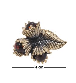 AM-4045 Брошь «Три орешка» (латунь, янтарь)