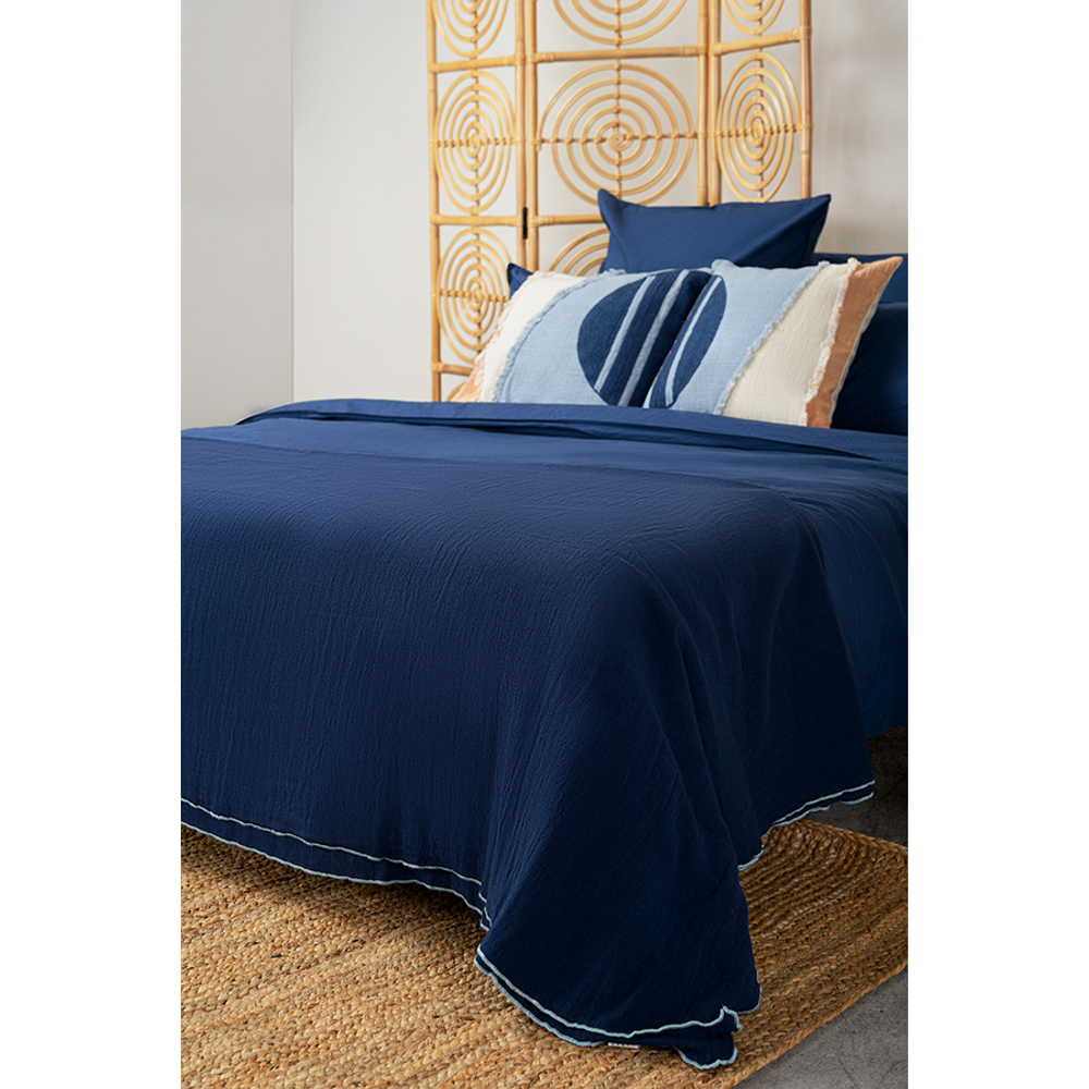 Комплект постельного белья двуспальный темно-синего цвета из органического стираного хлопка из коллекции essential