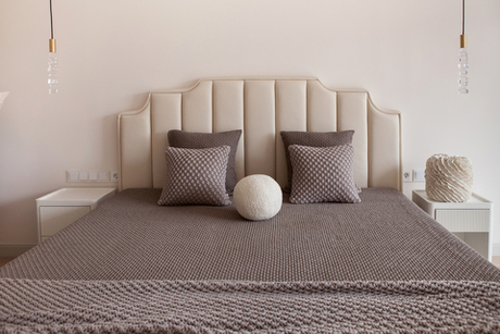 Наволочка декоративная 47х47см Luxberry Boucle коричневая