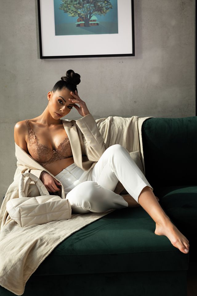 Роскошный бюстгальтер Carmela цвета капучино