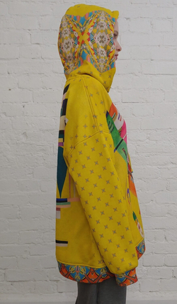 Худи "Кандинский жёлтый", по мотивам абстрактной живописи Василия Кандинского («Сдержанность», 1940 г, «Желтая картина, 1938 г.).