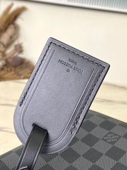 Louis Vuitton Takeoff Pouch