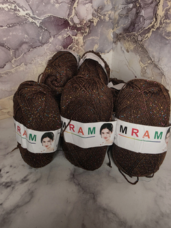 Мерцающая пряжа, как Пехорка 96%акрил 4%метанит 10х75г/150м 79 коричневый