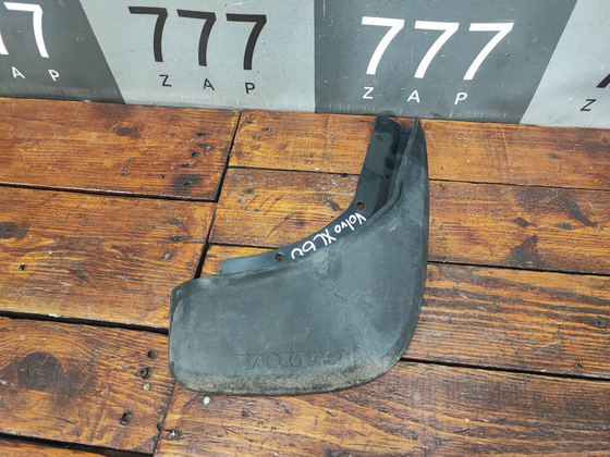 Брызговик задний правый Volvo XC60 1 13-17 Б/У Оригинал 31359689