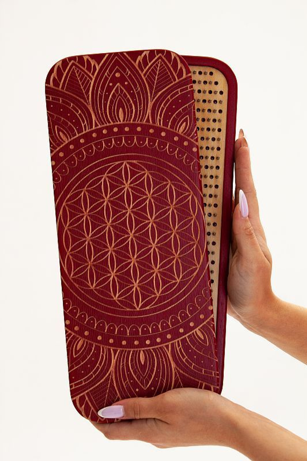 Доска садху Ом на мандале медные гвозди