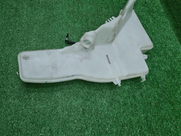 Бачок омывателя Land-Rover Discovery Sport (19-нв)