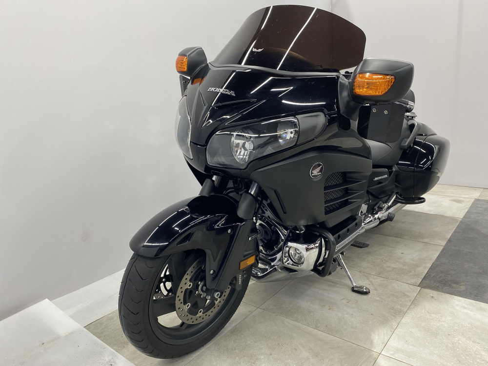 Honda GL1800 F6B Bagger 043777