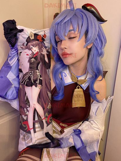 Мини дакимакура Ху Тао из Геншин Импакт | Genshin Impact арт. M0933, 60х20 см