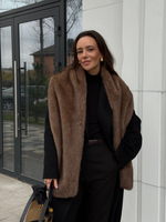 Шарф из эко-меха длинный светло-коричневый