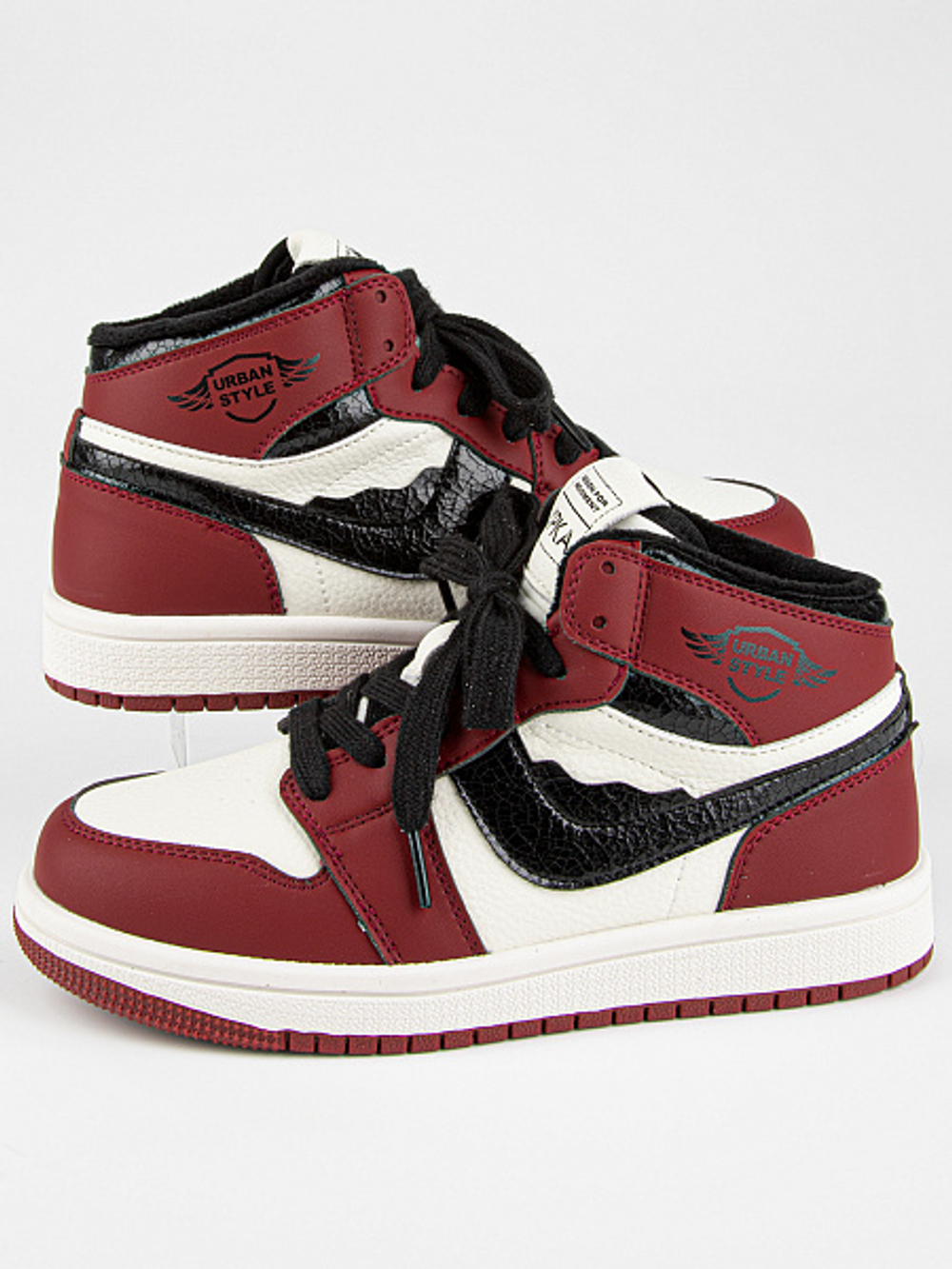 Кроссовки утепленные