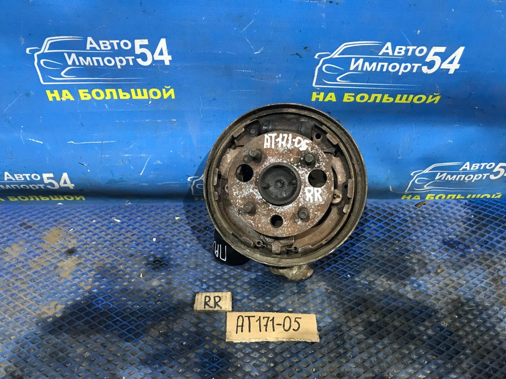 Ступица задняя правая TOYOTA CARINA 1990