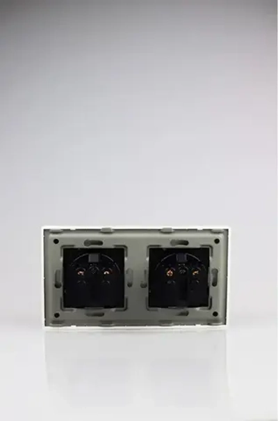 Розетки белые с заземлением, двойная розетка с защитными шторками