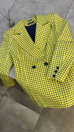 Приталенный жакет