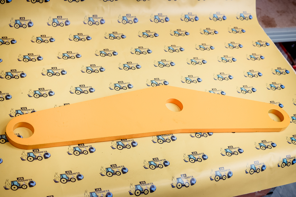 Линк вертикальный (Тяга) 3-отверстия (640мм) JCB 3cx/4cx/5cx аналог