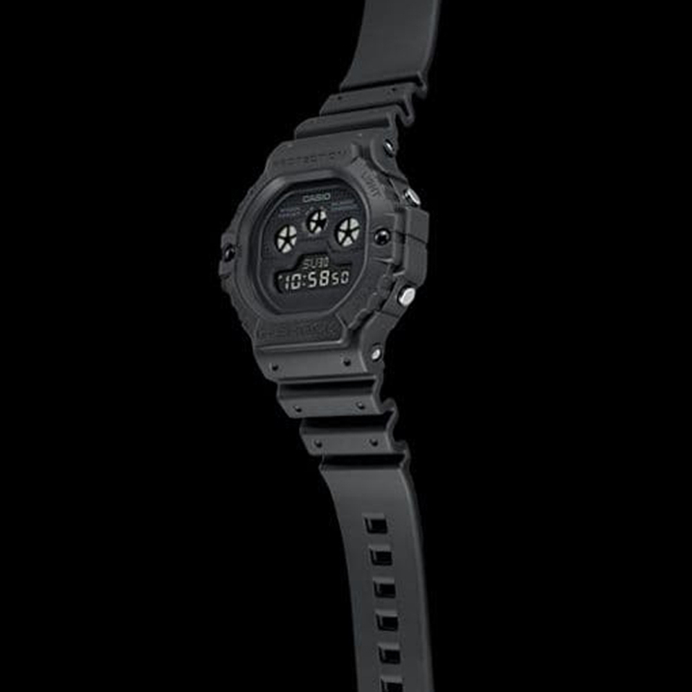 CASIO G Shock DW 5900BB 1