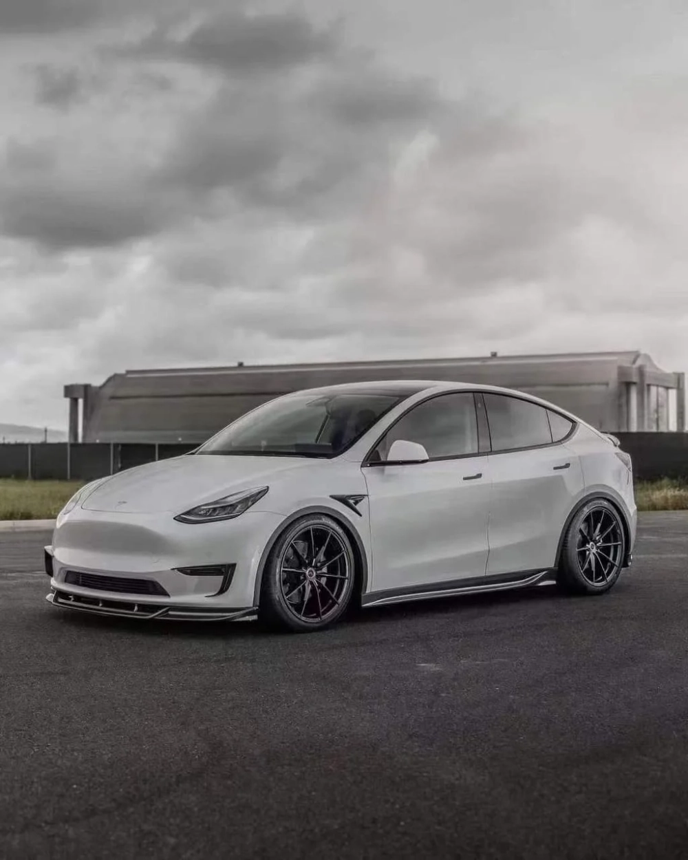 Карбоновый обвес для Tesla Model Y 2020+ Тесла