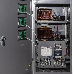 Ресанта АСН-30000/3-Ц трехфазный стабилизатор напряжения 63/4/18