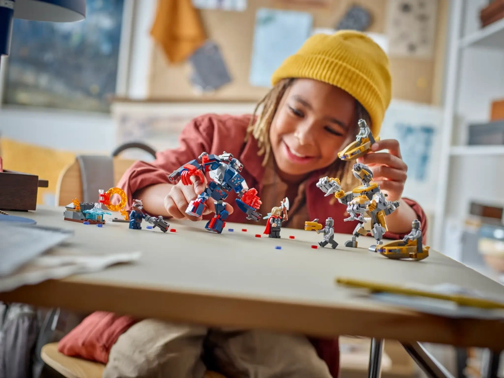 Конструктор LEGO Marvel 76322 Мстители: Эндшпиль Тор против Читаури