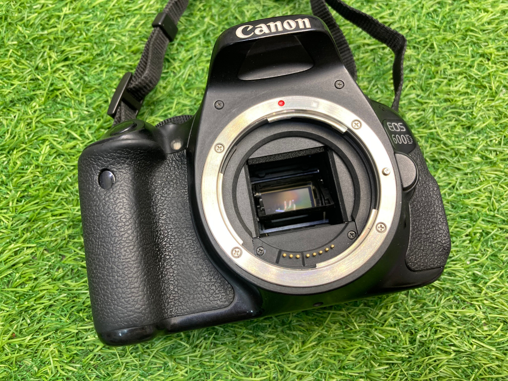 Canon 600D С дефектом