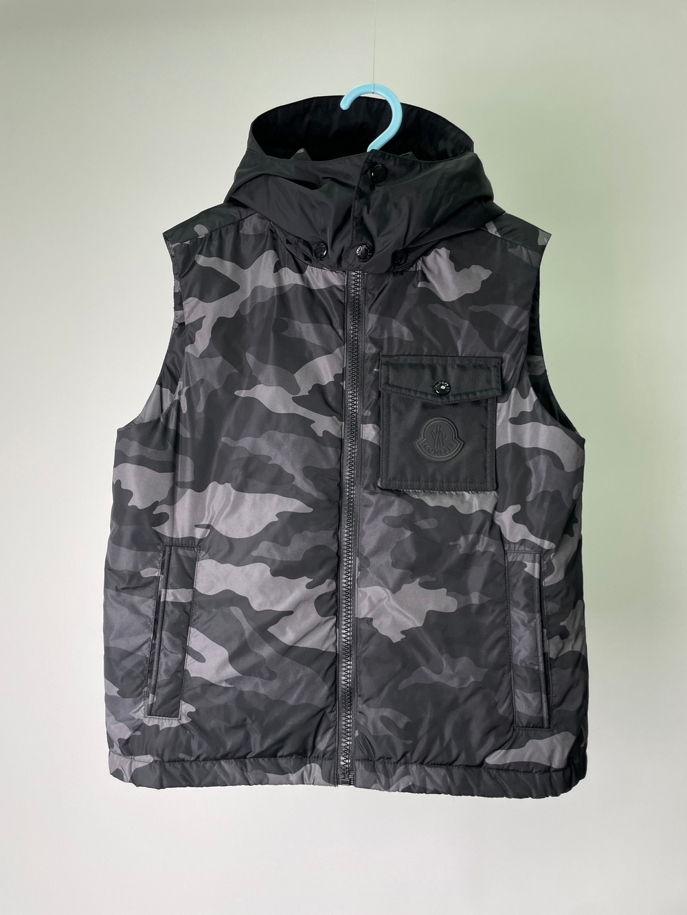 Жилет Moncler