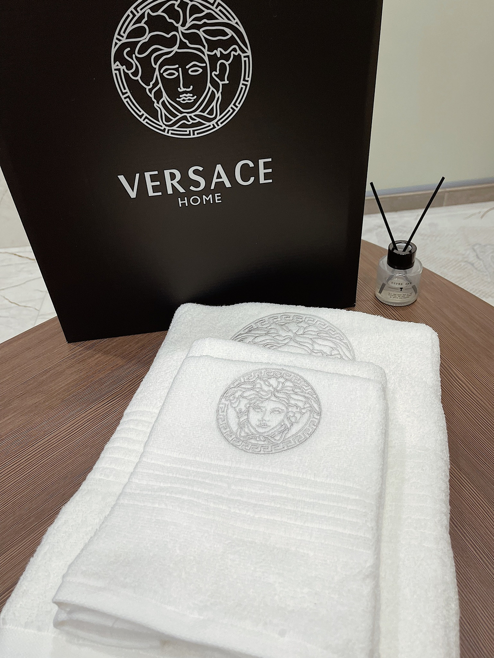 Набор из трех полотенец Versace