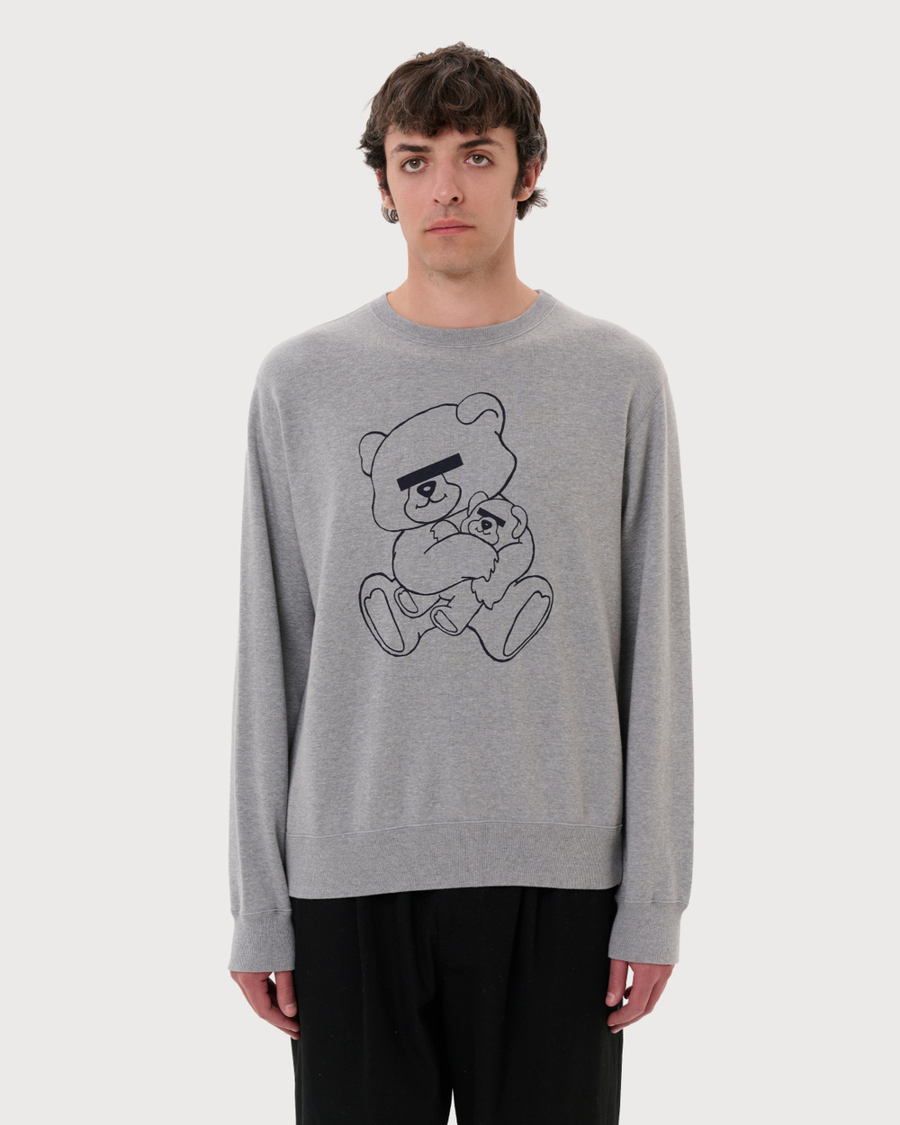 UNDERCOVER СВИТШОТ С ПРИНТОМ СЕРЫЙ