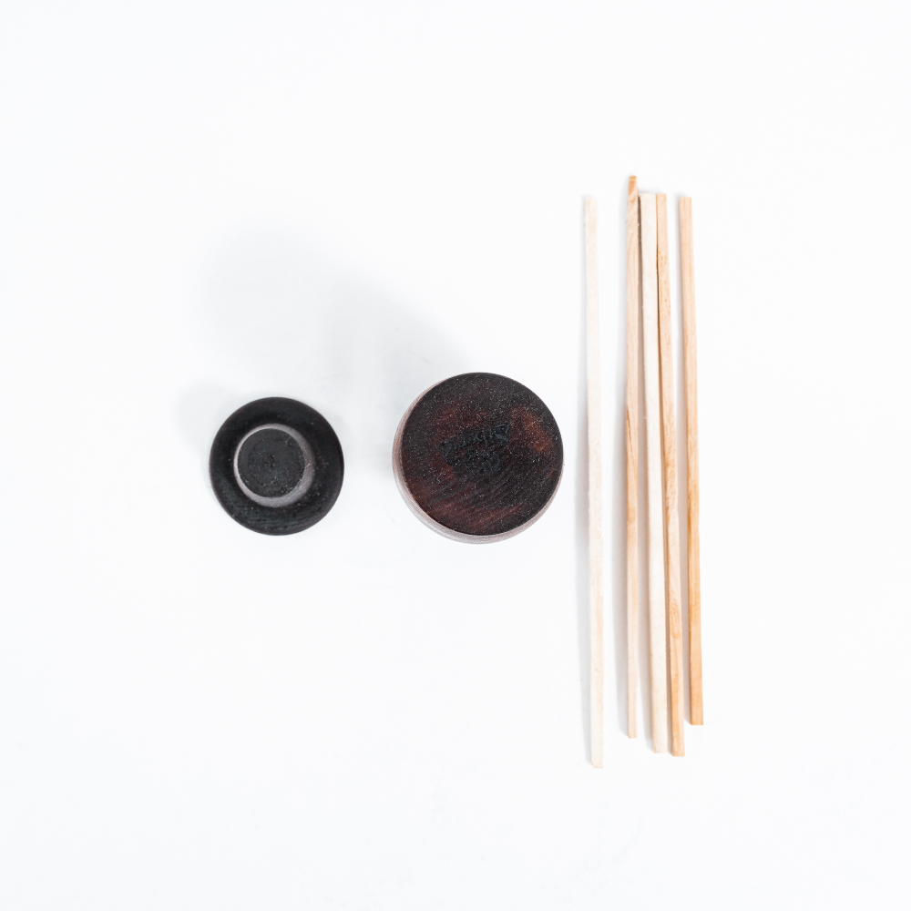 Деревянный аромадиффузор с кедровыми палочками DA2