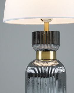 Настольная лампа декоративная Moderli Hadley V11004-T