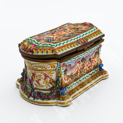 Фарфоровая шкатулка. Путти. Фарфор, ручная роспись. Италия, Каподимонте (Capodimonte), к. XIX в.